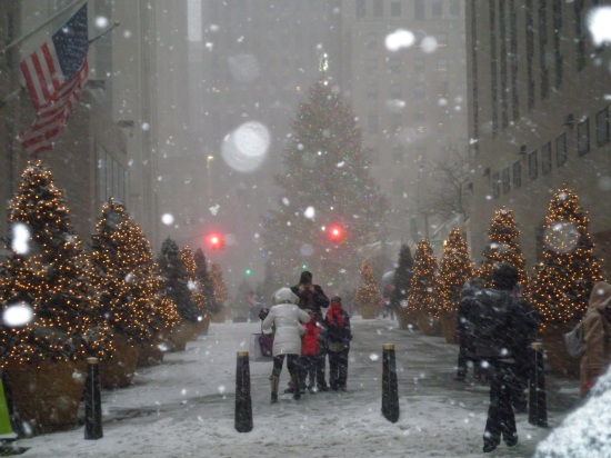 Rockefeller Center, NYC, Dec. 2010 (photo: David Yamada)